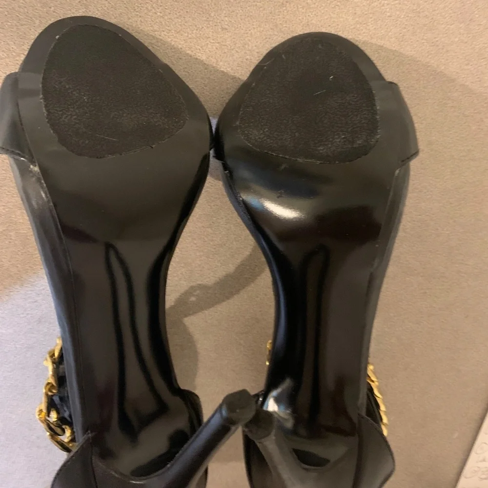 Steve Madden Black/Goldtone Chain High Sandals sz 8.5 M